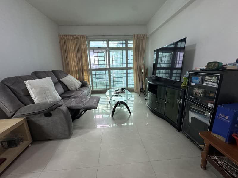 202A Punggol Field, 202A Punggol Field, 3 Bedrooms, 1,184 sqft, HDB Flat For Sale, by Cassandra Lim, 500222605 - Living Room - PropertyGuru.com.sg