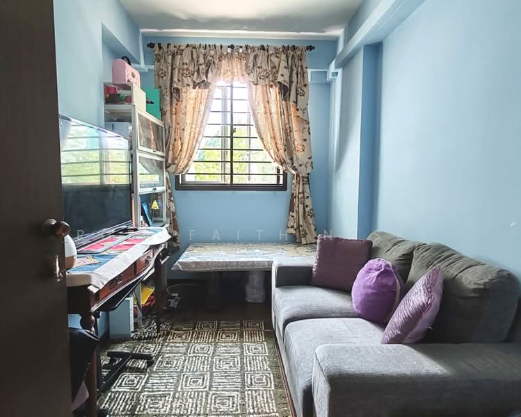 335C Yishun Riverwalk, 335C Yishun Street 31, 4 Bedrooms, 1,206 sqft, HDB Flat For Sale, by Rozi Faith Naser, 500222617 - Living Room - PropertyGuru.com.sg