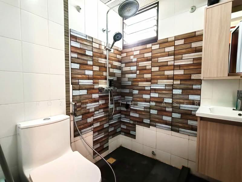 335C Yishun Riverwalk, 335C Yishun Street 31, 4 Bedrooms, 1,206 sqft, HDB Flat For Sale, by Rozi Faith Naser, 500222617 - Bathroom - PropertyGuru.com.sg