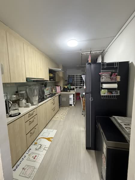 243 Tampines Street 21, 243 Tampines Street 21, Pasir Ris / Tampines, 3 Bedrooms, 1,119 sqft, HDB Flat For Rent, by VK Wong, 500222624 - Kitchen - PropertyGuru.com.sg