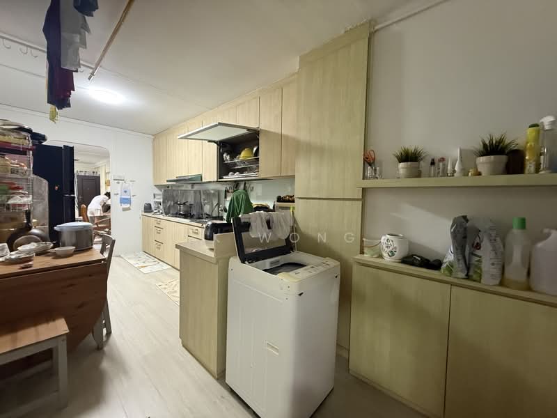 243 Tampines Street 21, 243 Tampines Street 21, Pasir Ris / Tampines, 3 Bedrooms, 1,119 sqft, HDB Flat For Rent, by VK Wong, 500222624 - Kitchen - PropertyGuru.com.sg