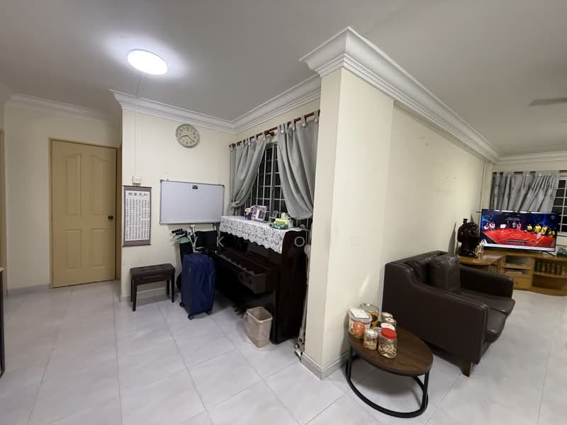 243 Tampines Street 21, 243 Tampines Street 21, Pasir Ris / Tampines, 3 Bedrooms, 1,119 sqft, HDB Flat For Rent, by VK Wong, 500222624 - Living Room - PropertyGuru.com.sg