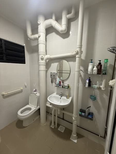 243 Tampines Street 21, 243 Tampines Street 21, Pasir Ris / Tampines, 3 Bedrooms, 1,119 sqft, HDB Flat For Rent, by VK Wong, 500222624 - Bathroom - PropertyGuru.com.sg