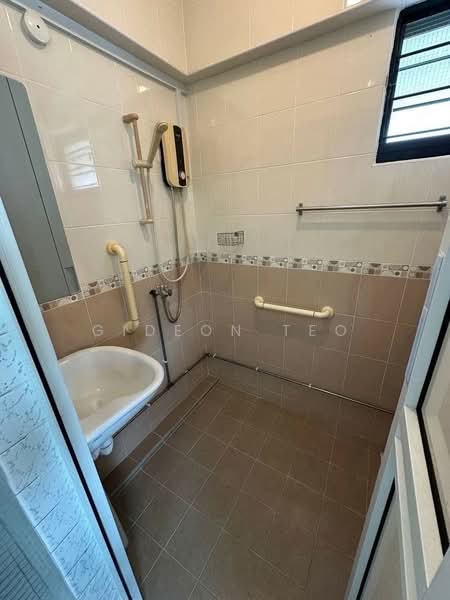 462 Crawford Lane, 462 Crawford Lane, 2 Bedrooms, 646 sqft, HDB Flat For Sale, by Gideon Teo, 500222626 - Bathroom - PropertyGuru.com.sg