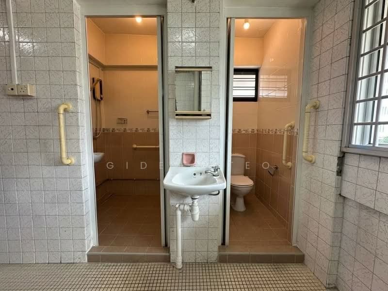 462 Crawford Lane, 462 Crawford Lane, 2 Bedrooms, 646 sqft, HDB Flat For Sale, by Gideon Teo, 500222626 - Bathroom - PropertyGuru.com.sg