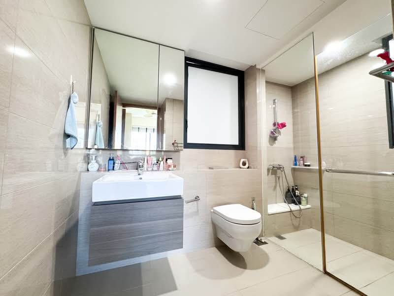 Belysa, 55 Pasir Ris Drive 1, 3 Bedrooms, 947 sqft, Executive Condominium For Sale, by Debbie Poh, 500222632 - Bathroom - PropertyGuru.com.sg
