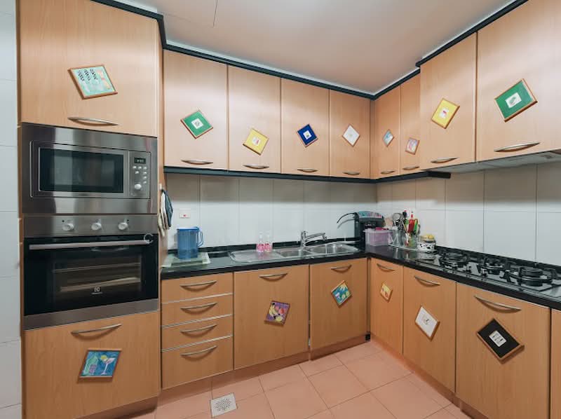 Pebble Bay, 134 Tanjong Rhu Road, 2 Bedrooms, 1,378 sqft, Condominium For Sale, by Clinton Lim, 500222633 - Kitchen - PropertyGuru.com.sg