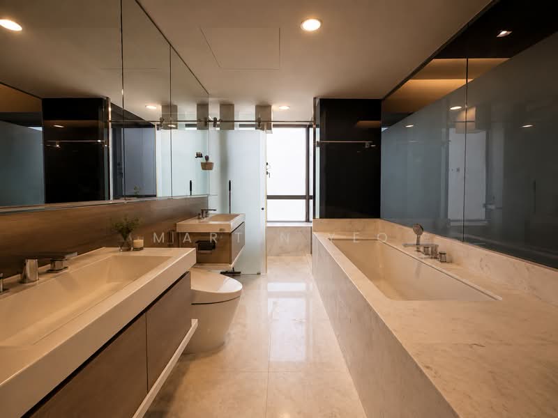 UNDERVALUE UNBLOCKED Sea View 1km to Tao Nan D15 2530 Sqft 4 Bed 5 Bath Marine Parade MRT High Floor, East Coast / Marine Parade, 4 Bedrooms, 2,530 sqft, Condominium For Sale, by Martin Yeo, 500222634 - Bathroom - PropertyGuru.com.sg