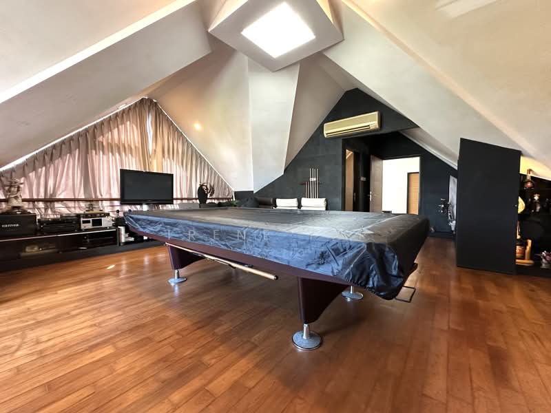 Rare Bungalow at Mountbatten - Goodman Vicinity, , 6 Bedrooms, 5,200 sqft, Bungalow House For Sale, by Irene Yap, 500222637 - Living Room - PropertyGuru.com.sg
