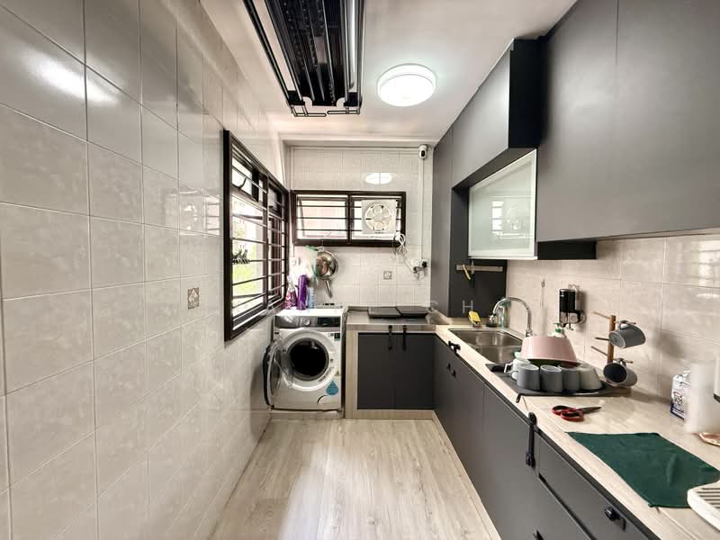 979C Buangkok Crescent, 979C Buangkok Crescent, 3 Bedrooms, 969 sqft, HDB Flat For Sale, by Zoxanne Chia, 500222641 - Kitchen - PropertyGuru.com.sg