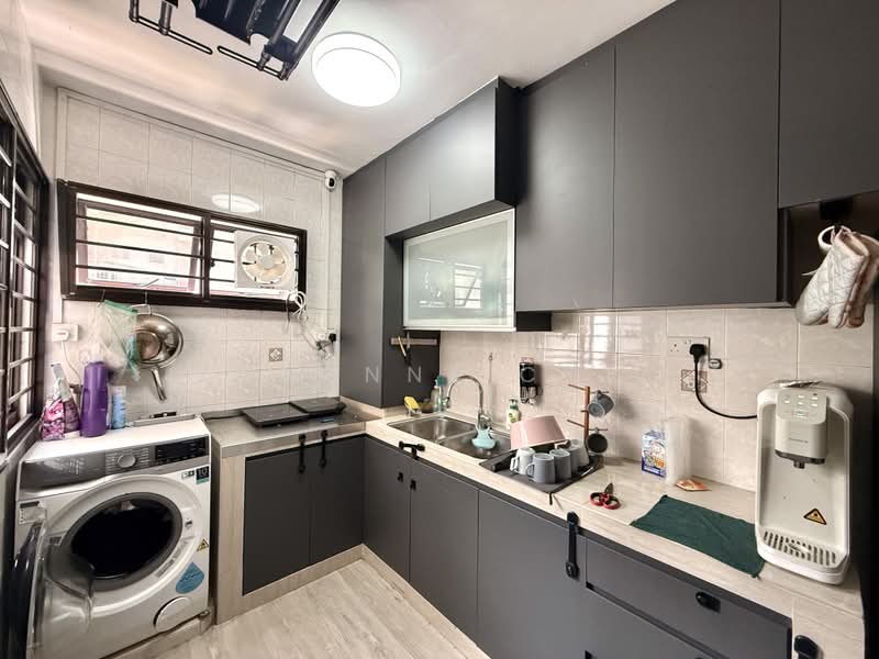 979C Buangkok Crescent, 979C Buangkok Crescent, 3 Bedrooms, 969 sqft, HDB Flat For Sale, by Zoxanne Chia, 500222641 - Kitchen - PropertyGuru.com.sg