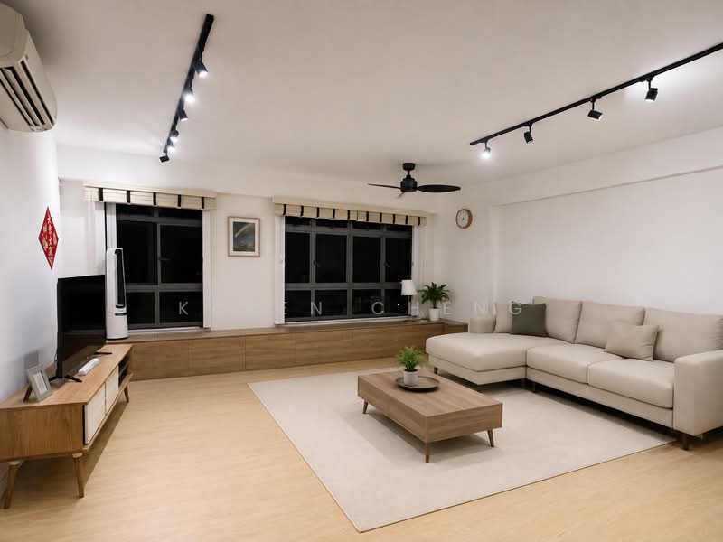 676C Yishun Ring Road, 676C Yishun Ring Road, 3 Bedrooms, 1,216 sqft, HDB Flat For Sale, by Karen Cheng, 500222647 - Living Room - PropertyGuru.com.sg