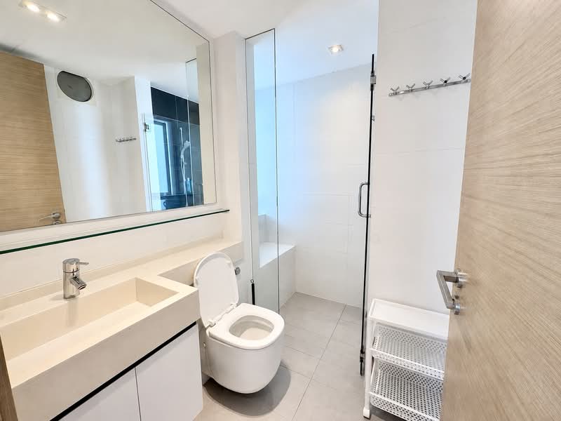 One Amber, 1 Amber Gardens, 2 Bedrooms, 958 sqft, Condominium For Sale, by Jason Ang, 500222650 - Common bathroom - PropertyGuru.com.sg