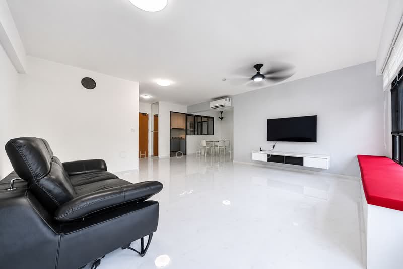 610B Tampines North Drive 1, 610B Tampines North Drive 1, 3 Bedrooms, 1,216 sqft, HDB Flat For Sale, by Chloe Teo, 500222657 - Living Room - PropertyGuru.com.sg
