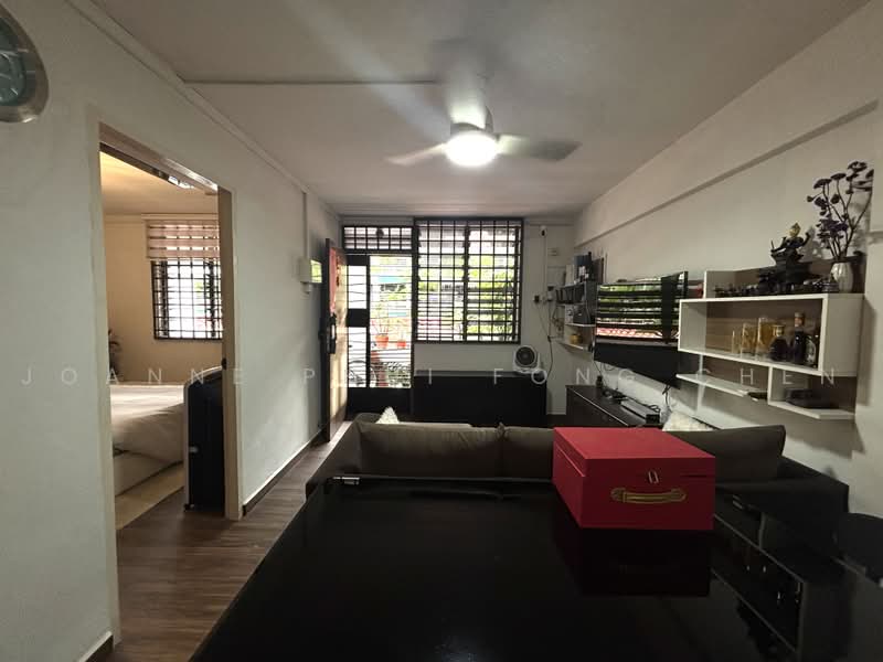 110 Lorong 1 Toa Payoh, 110 Lorong 1 Toa Payoh, 2 Bedrooms, 699 sqft, HDB Flat For Sale, by Joanne Phui Fong Chen, 500222663 - Living Room - PropertyGuru.com.sg