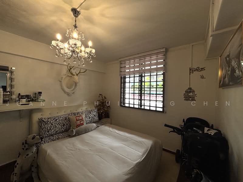 110 Lorong 1 Toa Payoh, 110 Lorong 1 Toa Payoh, 2 Bedrooms, 699 sqft, HDB Flat For Sale, by Joanne Phui Fong Chen, 500222663 - Bedroom - PropertyGuru.com.sg