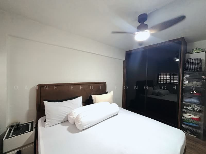 110 Lorong 1 Toa Payoh, 110 Lorong 1 Toa Payoh, Balestier / Toa Payoh, 2 Bedrooms, 699 sqft, HDB Flat For Sale, by Joanne Phui Fong Chen, 500222663 - Bedroom - PropertyGuru.com.sg