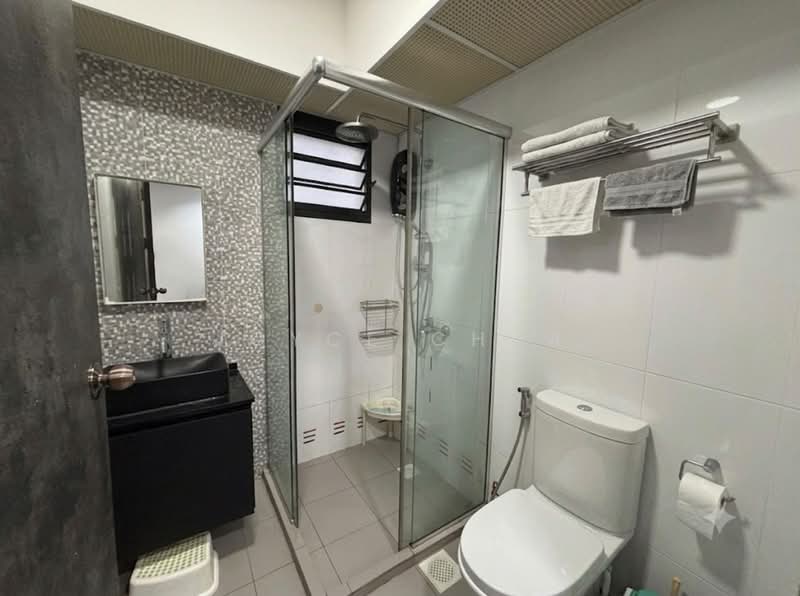 115C Alkaff Crescent, 115C Alkaff Crescent, 2 Bedrooms, 731 sqft, HDB Flat For Sale, by Joyce Chua, 500222666 - Master Bathroom - PropertyGuru.com.sg