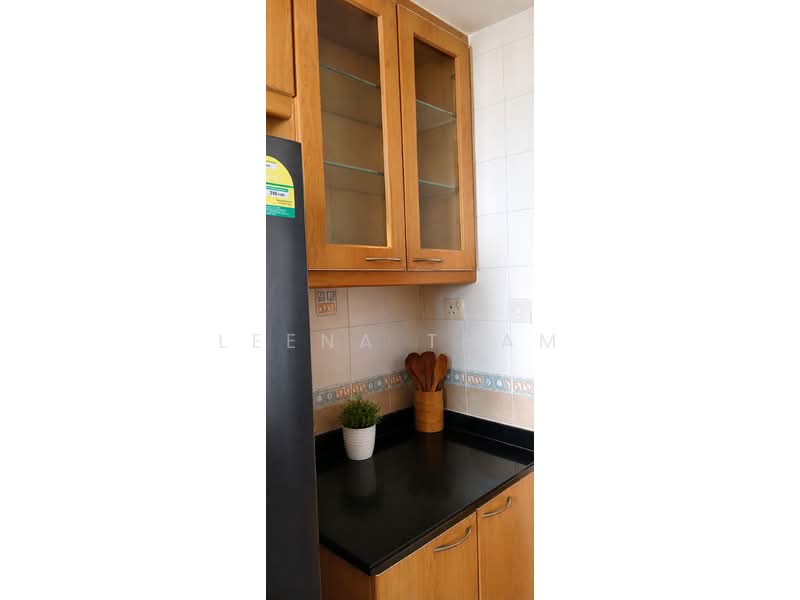 Yishun Sapphire, 40 Canberra Drive, 2 Bedrooms, 1,001 sqft, Condominium For Sale, by Leena Tham, 500222676 - Kitchen - PropertyGuru.com.sg