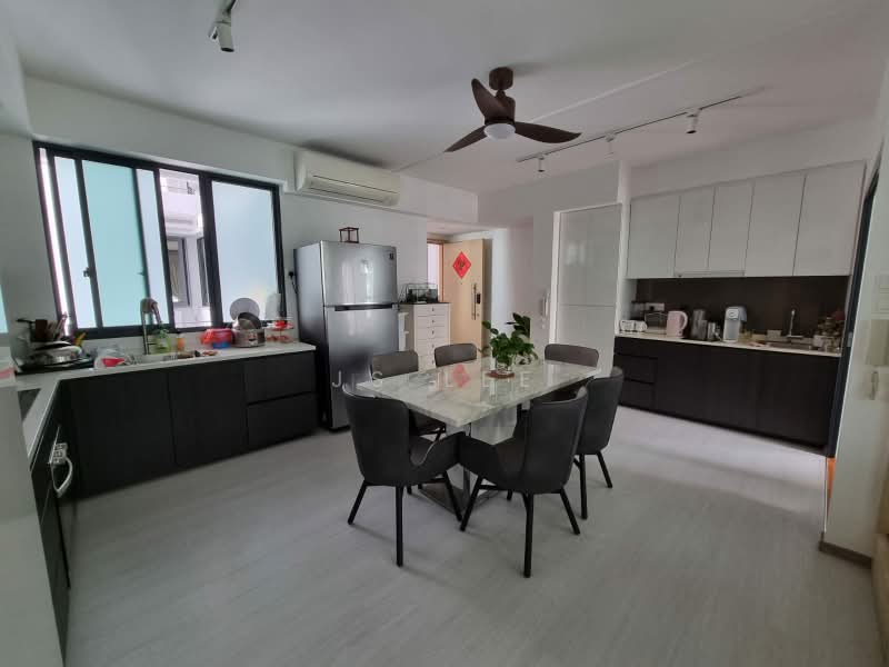 Esparina Residences, 113 Compassvale Bow, 3 Bedrooms, 1,163 sqft, Executive Condominium For Sale, by JS Lee, 500222685 - Kitchen - PropertyGuru.com.sg