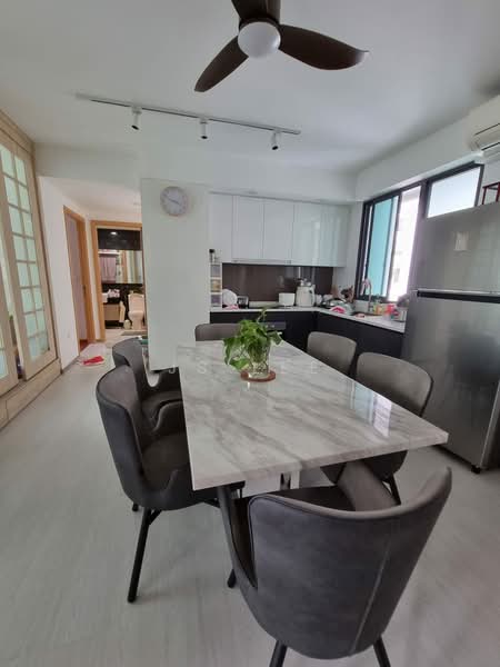 Esparina Residences, 113 Compassvale Bow, 3 Bedrooms, 1,163 sqft, Executive Condominium For Sale, by JS Lee, 500222685 - Kitchen - PropertyGuru.com.sg