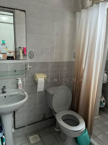 680C Jurong West Central 1, 680C Jurong West Central 1, Room Rental, 120 sqft, HDB Flat For Rent, by Dillon Loh, 500222695 - Common Bathroom - PropertyGuru.com.sg