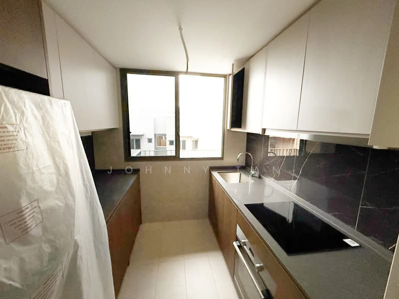The Watergardens at Canberra, 37 Canberra Drive, 3 Bedrooms, 1,162 sqft, Condominium For Rent, by Johnny Tan, 500222696 - Kitchen - PropertyGuru.com.sg