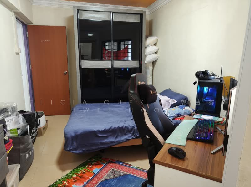 535 Jurong West Street 52, 535 Jurong West Street 52, 2 Bedrooms, 721 sqft, HDB Flat For Sale, by Felicia Quek (郭慧芬) Hwee Hoon, 500222702 - Bedroom - PropertyGuru.com.sg