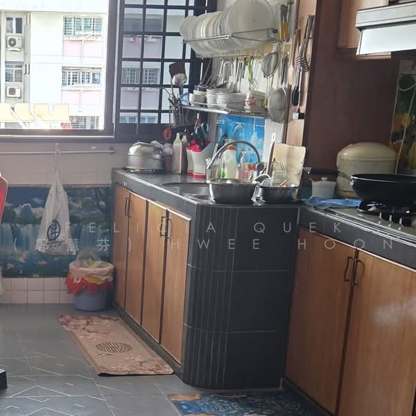 535 Jurong West Street 52, 535 Jurong West Street 52, 2 Bedrooms, 721 sqft, HDB Flat For Sale, by Felicia Quek (郭慧芬) Hwee Hoon, 500222702 - Kitchen - PropertyGuru.com.sg