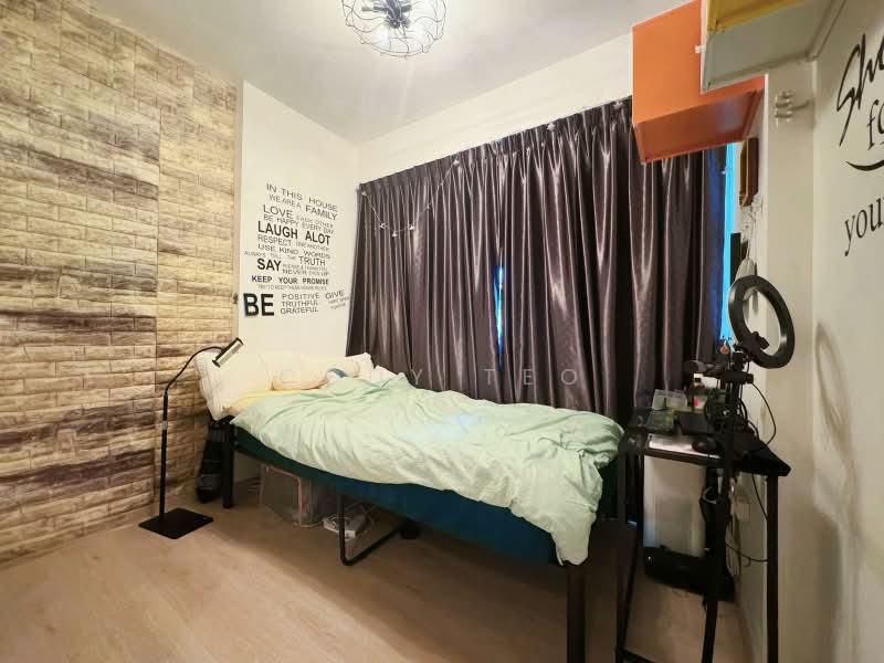 Watercolours, 25 Pasir Ris Link, 3 Bedrooms, 1,044 sqft, Executive Condominium For Sale, by Cody Teo, 500222707 - Bedroom - PropertyGuru.com.sg