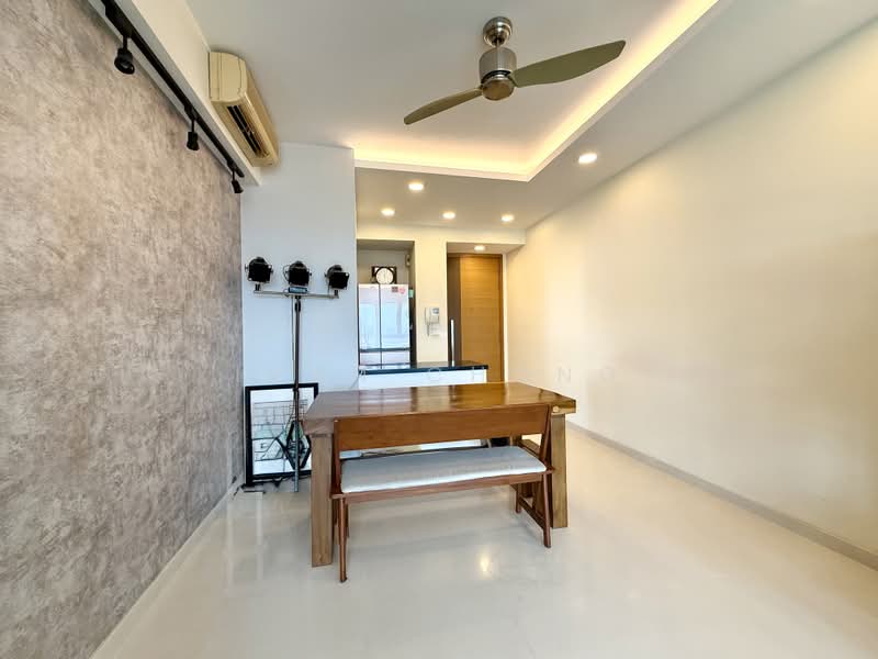 Kovan Melody, 37 Kovan Road, 2 Bedrooms, 904 sqft, Condominium For Sale, by Ivan Chong, 500222713 - Living Room - PropertyGuru.com.sg