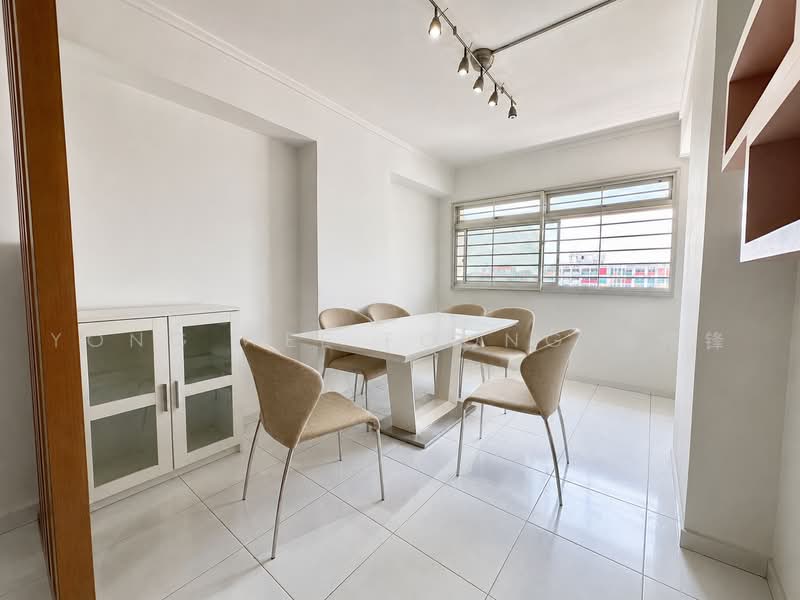 251 Choa Chu Kang Avenue 2, 251 Choa Chu Kang Avenue 2, 4 Bedrooms, 1,345 sqft, HDB Flat For Sale, by Yong Wee Foong 杨伟锋, 500222719 - Dining Room - PropertyGuru.com.sg