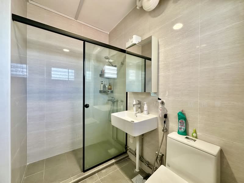 251 Choa Chu Kang Avenue 2, 251 Choa Chu Kang Avenue 2, 4 Bedrooms, 1,345 sqft, HDB Flat For Sale, by Yong Wee Foong 杨伟锋, 500222719 - Bathroom - PropertyGuru.com.sg