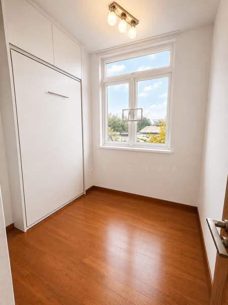 Suites @ East Coast, 171 Upper East Coast Road, 2 Bedrooms, 592 sqft, Condominium For Sale, by Cindy Chua, 500222720 - Common Bedroom with Pull down bed Day - PropertyGuru.com.sg