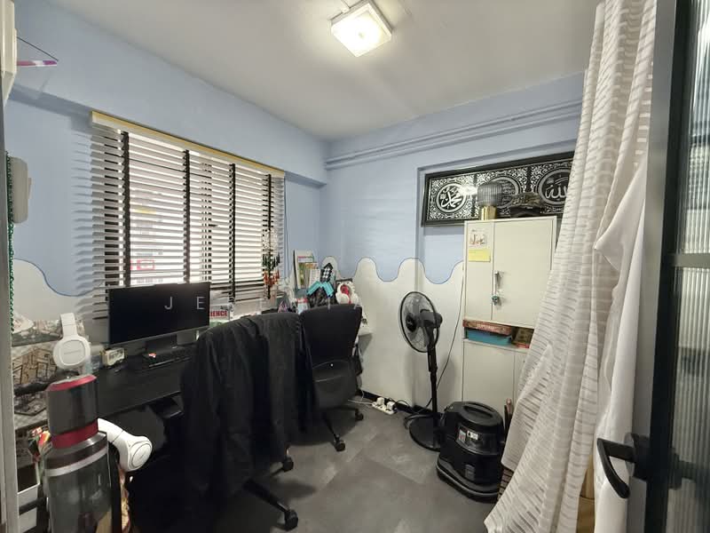 51 Teban Gardens Road, 51 Teban Gardens Road, 4 Bedrooms, 1,572 sqft, HDB Flat For Sale, by Jeremiah Buy, 500222723 - Study - PropertyGuru.com.sg