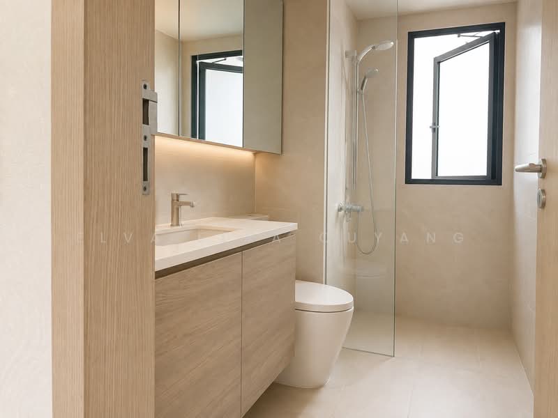 Cheap Cheap Cheap 3B2B at Treasure at Tampines, , 3 Bedrooms, 947 sqft, Condominium For Sale, by Elva Elva Ouyang, 500222726 - Bathroom - PropertyGuru.com.sg