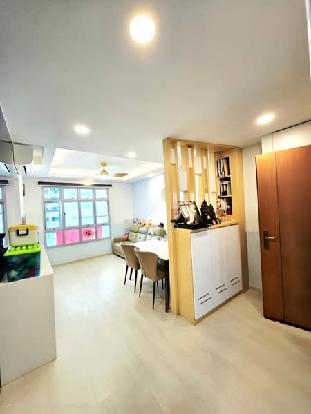 95C Henderson Road, 95C Henderson Road, 2 Bedrooms, 732 sqft, HDB Flat For Sale, by Raymond Tan, 500222734 - Living Room - PropertyGuru.com.sg