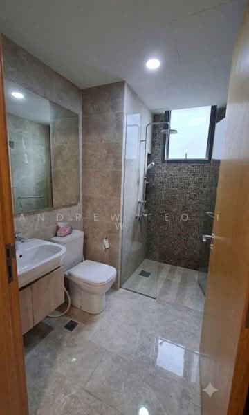 La Fiesta, 58 Sengkang Square, 1 Bedroom, 431 sqft, Condominium For Rent, by Andrew Teo T W, 500222736 - Bathroom - PropertyGuru.com.sg