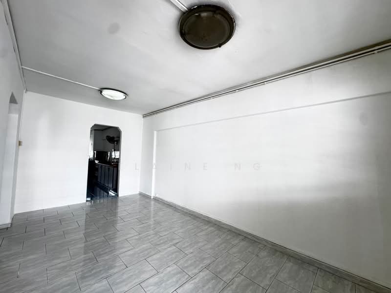 345 Ang Mo Kio Avenue 3, 345 Ang Mo Kio Avenue 3, 2 Bedrooms, 785 sqft, HDB Flat For Sale, by Elaine Ng, 500222738 - Living room - PropertyGuru.com.sg
