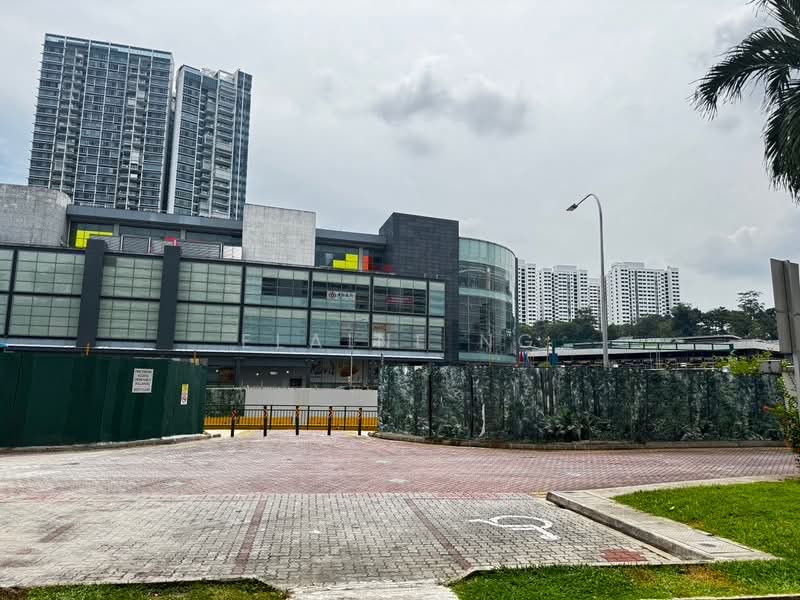 345 Ang Mo Kio Avenue 3, 345 Ang Mo Kio Avenue 3, 2 Bedrooms, 785 sqft, HDB Flat For Sale, by Elaine Ng, 500222738 - AMK Hub - PropertyGuru.com.sg
