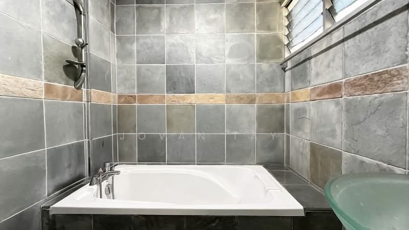 231 Yishun Street 21, 231 Yishun Street 21, 3 Bedrooms, 1,055 sqft, HDB Flat For Sale, by Jovan Tay, 500222739 - Bathroom - PropertyGuru.com.sg