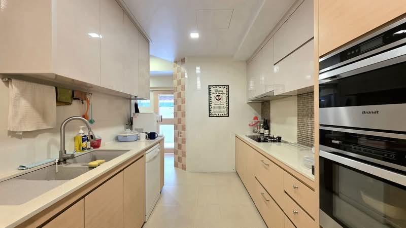Da Silva Villas, Da Silva Lane, 5 Bedrooms, 3,558 sqft, Terraced House For Sale, by Tyler Lee, 500222747 - Kitchen - PropertyGuru.com.sg