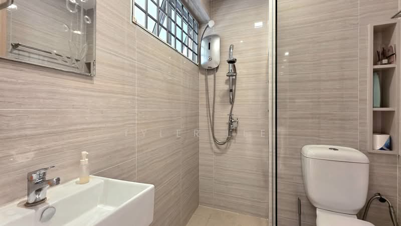 Da Silva Villas, Da Silva Lane, 5 Bedrooms, 3,558 sqft, Terraced House For Sale, by Tyler Lee, 500222747 - Bathroom - PropertyGuru.com.sg