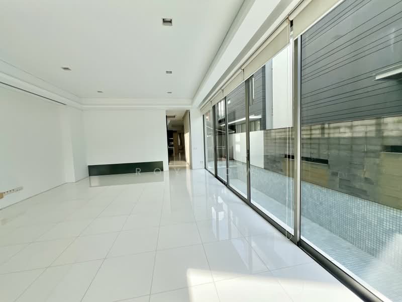 3 Storey Bungalow With 5 Bedrooms EnSuite + 1 Family Area + 1 Helpers Room En-Suite, Queen’s Road, Duke’s Road, Tan Kim Cheng Road, 6 Bedrooms, 7,500 sqft, Bungalow House For Rent, by Roy Low, 500222749 - Interior - PropertyGuru.com.sg