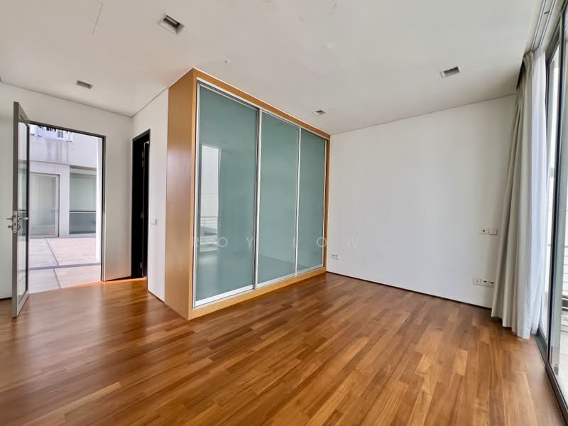 3 Storey Bungalow With 5 Bedrooms EnSuite + 1 Family Area + 1 Helpers Room En-Suite, Queen’s Road, Duke’s Road, Tan Kim Cheng Road, 6 Bedrooms, 7,500 sqft, Bungalow House For Rent, by Roy Low, 500222749 - PropertyGuru.com.sg