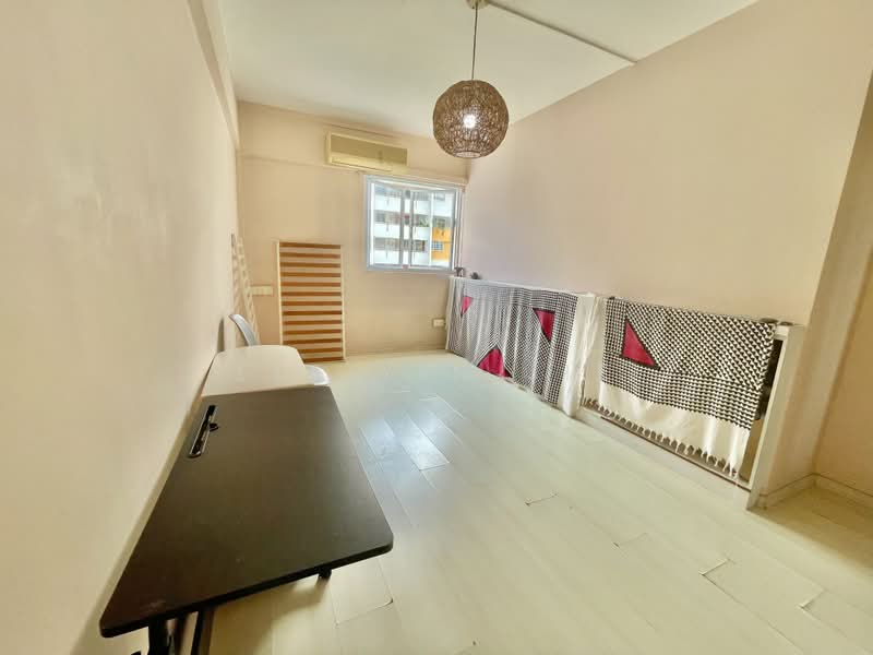 475 Ang Mo Kio Avenue 10, 475 Ang Mo Kio Avenue 10, Room Rental, 100 sqft, HDB Flat For Rent, by Lee Yin Jie, 500222754 - common room - PropertyGuru.com.sg