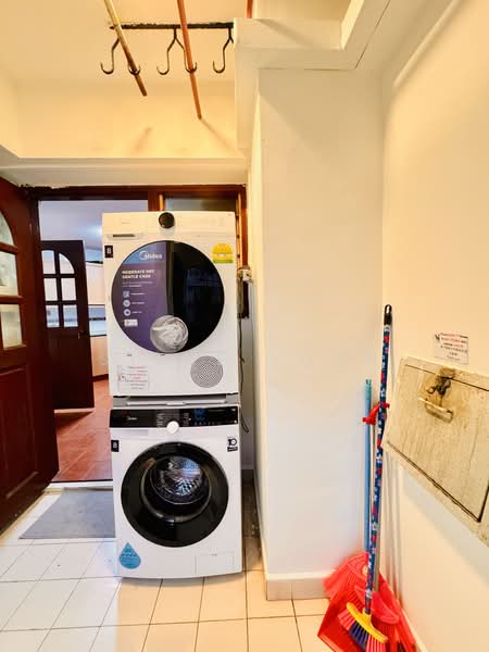Melville Park, 18 Simei Street 1, Room Rental, 120 sqft, Apartment For Rent, by Steve Voon, 500222755 - Interior - PropertyGuru.com.sg
