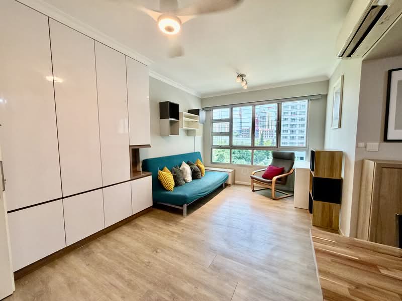130A Lorong 1 Toa Payoh, 130A Lorong 1 Toa Payoh, 3 Bedrooms, 1,001 sqft, HDB Flat For Rent, by Lily Ho, 500222760 - Living Room - PropertyGuru.com.sg