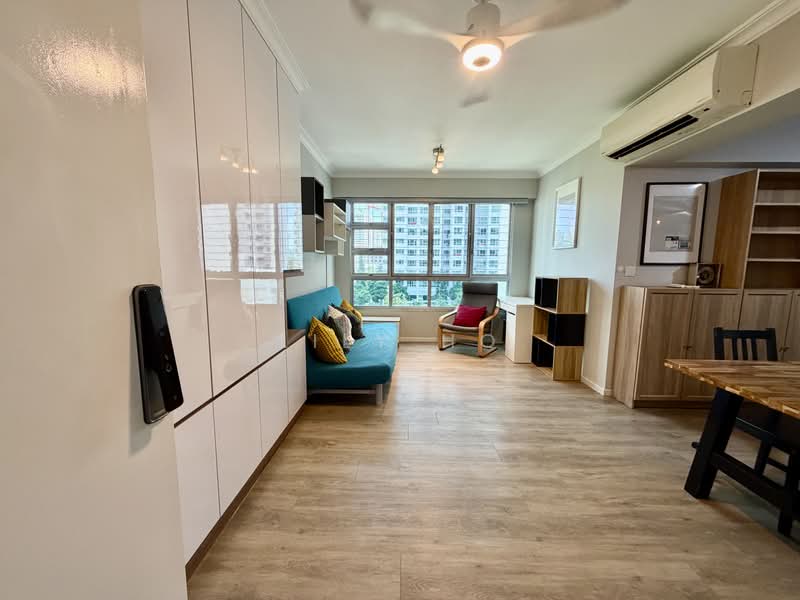 130A Lorong 1 Toa Payoh, 130A Lorong 1 Toa Payoh, 3 Bedrooms, 1,001 sqft, HDB Flat For Rent, by Lily Ho, 500222760 - Living Room - PropertyGuru.com.sg