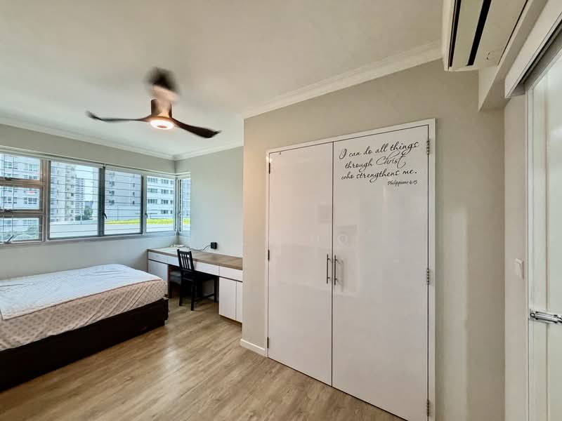 130A Lorong 1 Toa Payoh, 130A Lorong 1 Toa Payoh, 3 Bedrooms, 1,001 sqft, HDB Flat For Rent, by Lily Ho, 500222760 - Master Bedroom - PropertyGuru.com.sg